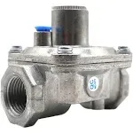 Universal Propane Pressure Regulator with 1/2"-14NPT Thread Inlet and Outlet connection, 1/2 PSI Inlet Pressure and 10" WC Outlet Pressure.