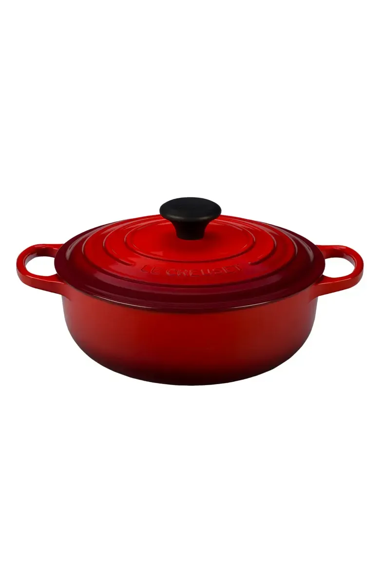 Le Creuset Signature Round Wide Oven